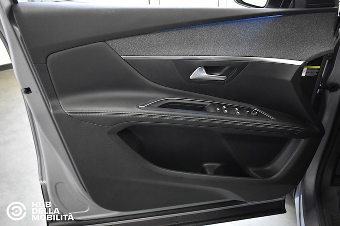 PEUGEOT 5008 PureTech Turbo 130 S&S Allure Pack